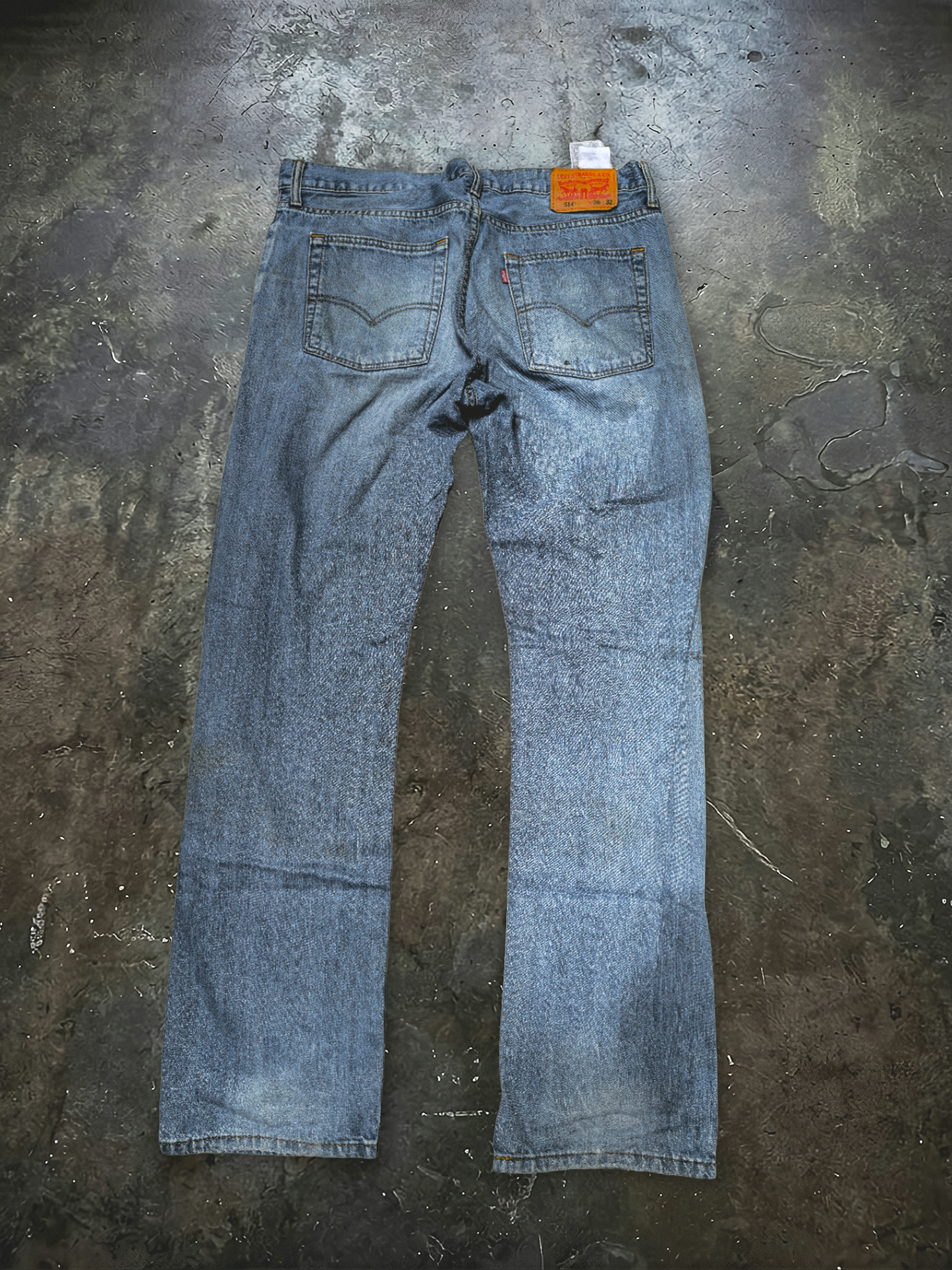 Jean Levi's (Ψ36/32)