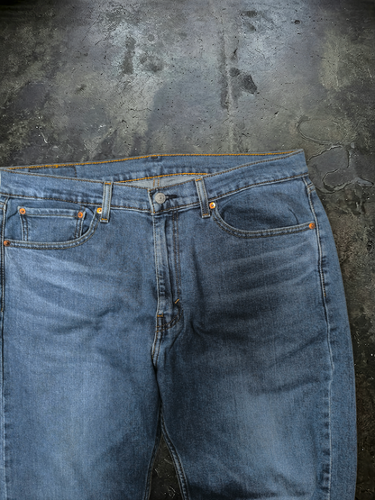 Jean Levi's (Ψ36/32)