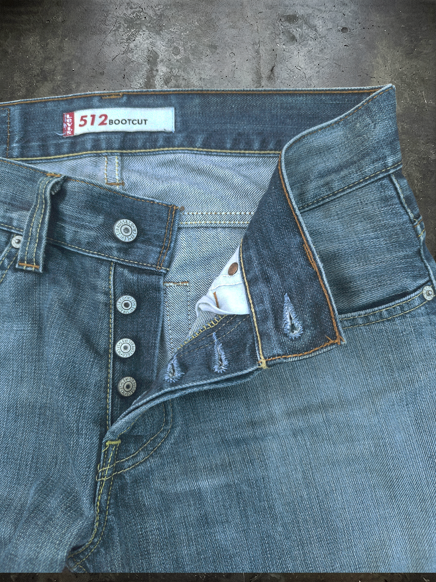 Jean bootcut Levi's ( T30/32 )