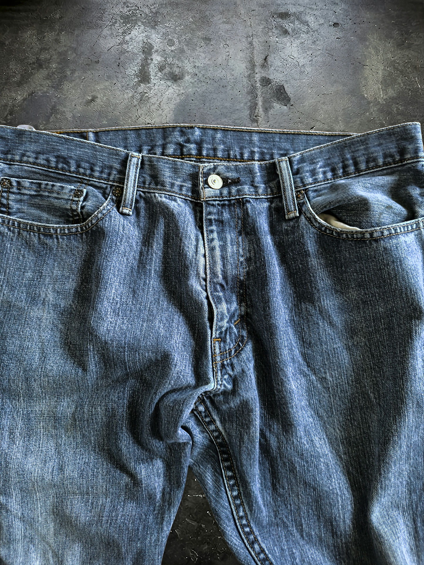 Jean Levi's ( Ψ36/30 )