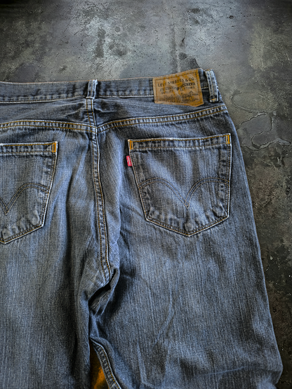 Jean Levi's ( T34/32 )