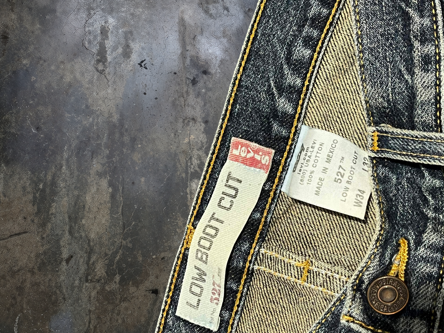 Jean Levi's Bootcut (T34/32)