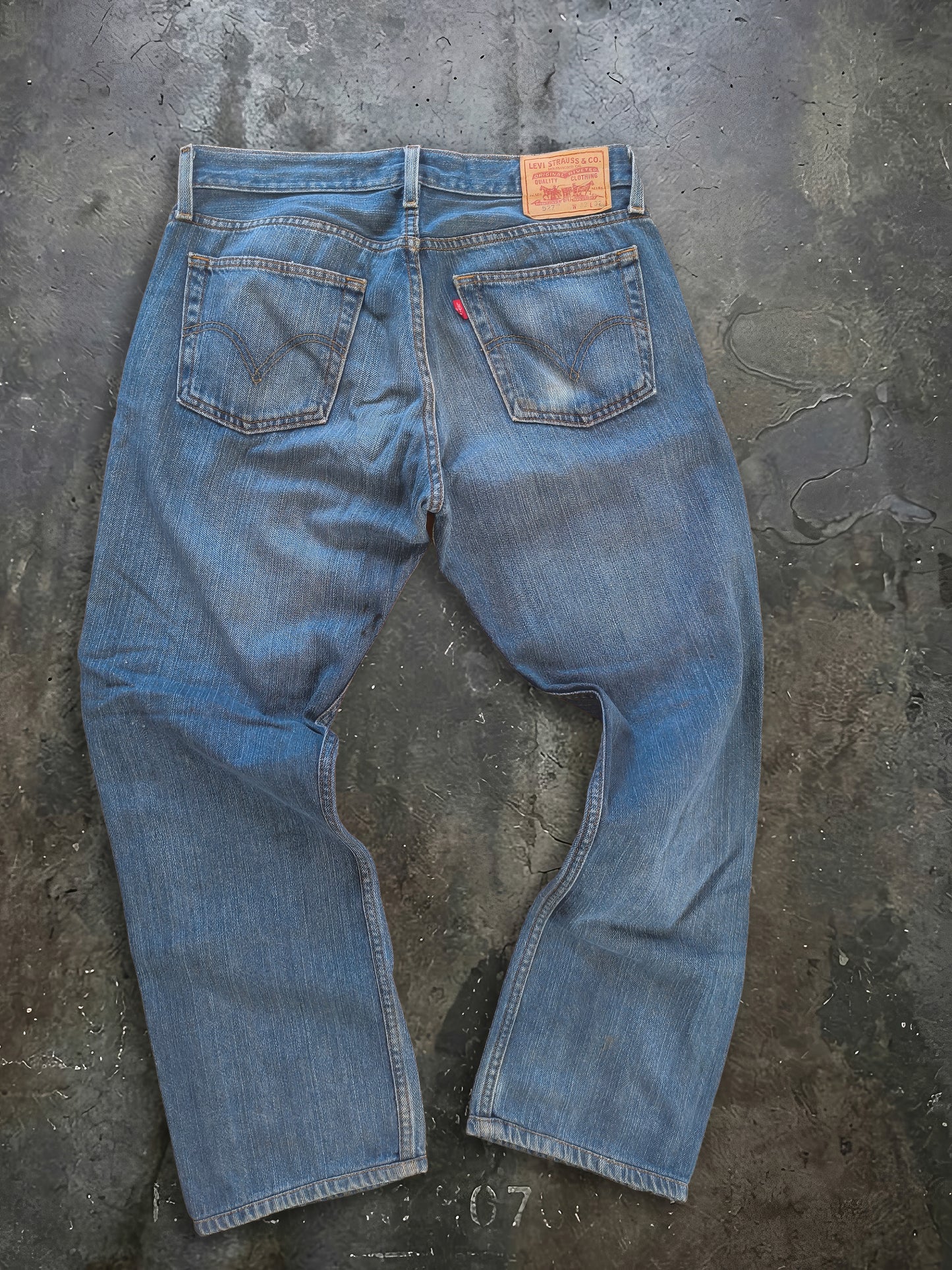 Jean Levi's ( Ψ32/32 )