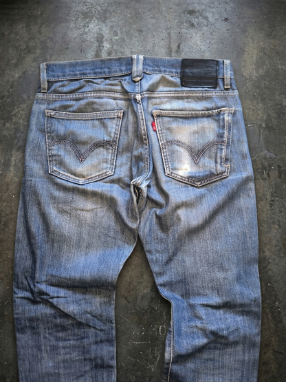 Jean Levi's (Ψ30/32)