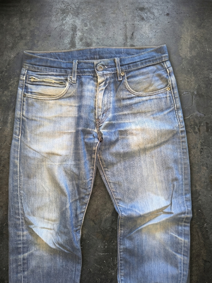 Jean Levi's (Ψ30/32)